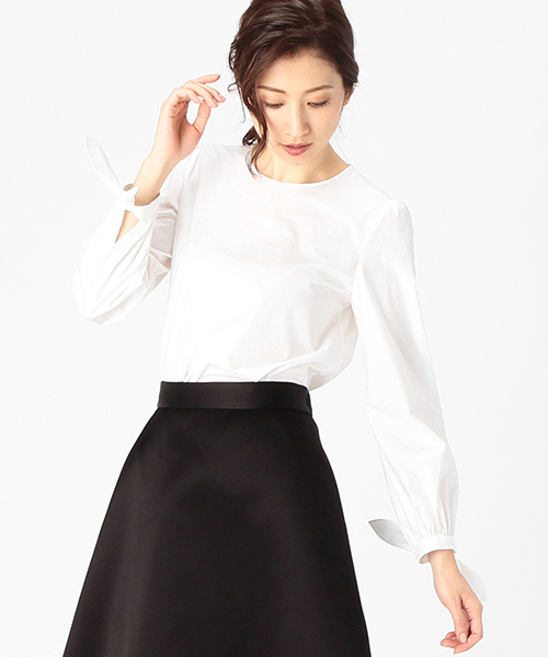 EFFE BEAMS（エッフェビームス）の「EFFE BEAMS / カフリボン ノーカラーブラウス（シャツ/ブラウス・レディース・ホワイト/ベージュ・36/38）」の2枚目の写真