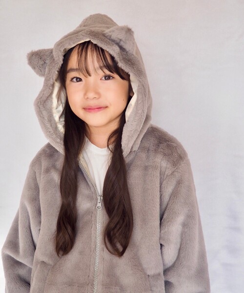 SHOO・LA・RUE(シューラルー)の「◆【110-140cm】フェイクファー耳つきパーカ(ブルゾン・キッズ・チャコールグレー/アイボリー・11/12/13/14)」の17枚目の写真