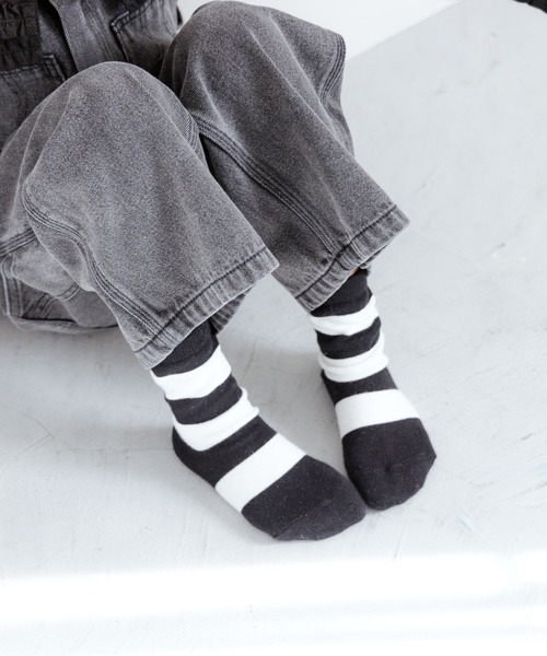 LOWRYS FARM(ローリーズファーム)の「アソートガラソックス2 979827(ソックス/靴下・キッズ・チャコールグレー/ブラック系その他/グレー系その他/グレー/その他/オフホワイト/ネイビー・MEDIUM/LARGE)」の3枚目の写真