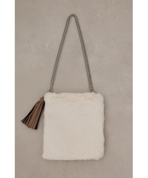 AZUL by moussy(アズールバイマウジー)の「タッセルエコファーポシェット(ショルダーバッグ・レディース・アイボリー/ブラウン系その他/グレー・FREE)」の7枚目の写真