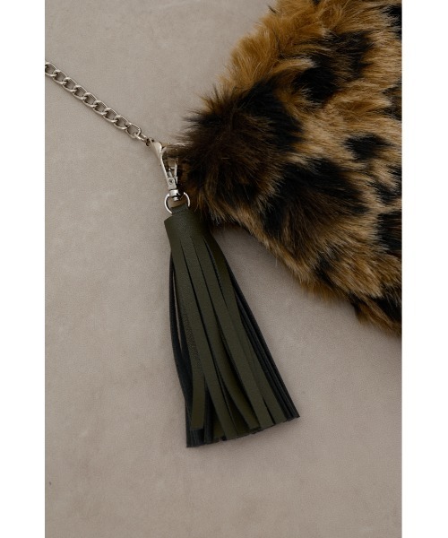 AZUL by moussy(アズールバイマウジー)の「タッセルエコファーポシェット(ショルダーバッグ・レディース・アイボリー/ブラウン系その他/グレー・FREE)」の22枚目の写真
