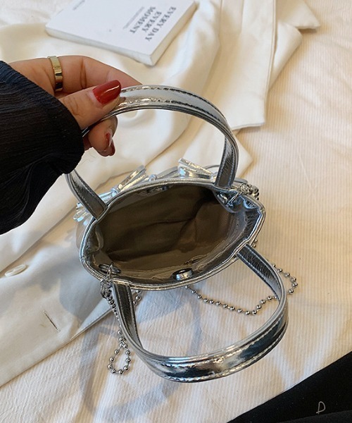 LAC-VERT(ラック・ヴェール)の「2WAY ミニリボンチェーン×ショルダーハンドバッグ(ハンドバッグ・レディース・シルバー・FREE)」の3枚目の写真