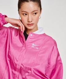 Nike ゴルフ　フード付きナイロンジャケット　赤　鮮やかな朱色　Lサイズ 美品Nike フード付き ナイロンジャケット ホワイト/ブルー