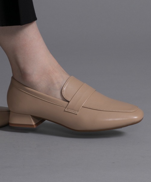 shoes365(シューズスリーシックスファイヴ)の「【shoes365】ローヒールスクエアトゥローファー(ローファー・レディース・オフホワイト/ベージュ/ブラック・24.0cm/24.5cm/23.5cm/23.0cm/22.5cm/25.0cm)」の10枚目の写真