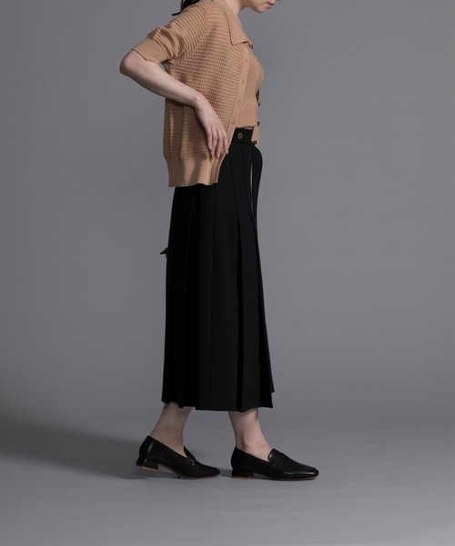 shoes365(シューズスリーシックスファイヴ)の「【shoes365】ローヒールスクエアトゥローファー(ローファー・レディース・オフホワイト/ベージュ/ブラック・24.0cm/24.5cm/23.5cm/23.0cm/22.5cm/25.0cm)」の7枚目の写真