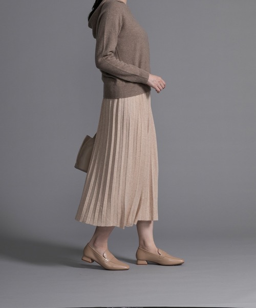 shoes365(シューズスリーシックスファイヴ)の「【shoes365】ローヒールスクエアトゥローファー(ローファー・レディース・オフホワイト/ベージュ/ブラック・24.0cm/24.5cm/23.5cm/23.0cm/22.5cm/25.0cm)」の15枚目の写真