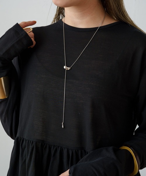 Omekashi(オメカシ)の「ビーンスライドスネイクチェーンネックレス(ネックレス・レディース・ゴールド/シルバー・FREE)」の4枚目の写真