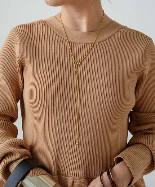 Omekashi(オメカシ)の「ビーンスライドスネイクチェーンネックレス(ネックレス・レディース・ゴールド/シルバー・FREE)」の3枚目の写真