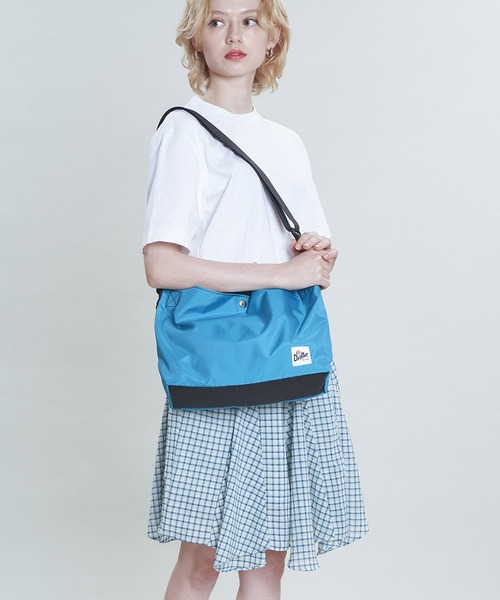 Drifter(ドリフター)の「CARRY ALL BAG/キャリーオールバッグ(ショルダーバッグ・レディース・ホワイト×ブラック/ブラック×ブラック/スカイブルー系/レオパード/ブラック系その他/ゼブラ/ブラウン/グリーン系カモフラージュ/ドット/パープル/ピーコックグリーン系・FREE)」の6枚目の写真