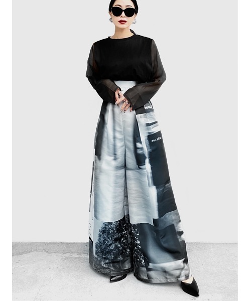 LVEU.(ラブユ.)の「【LVEU.】コットンドッキングシアートップス / トップス カットソー シフォン シアー シースルー 長袖 ブラック ホワイト(Tシャツ/カットソー・レディース・ホワイト/ブラック・FREE)」の6枚目の写真