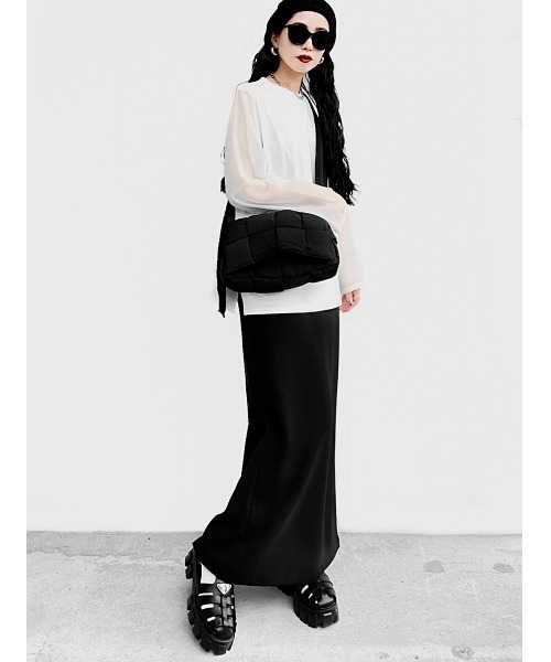 LVEU.(ラブユ.)の「【LVEU.】コットンドッキングシアートップス / トップス カットソー シフォン シアー シースルー 長袖 ブラック ホワイト(Tシャツ/カットソー・レディース・ホワイト/ブラック・FREE)」の11枚目の写真