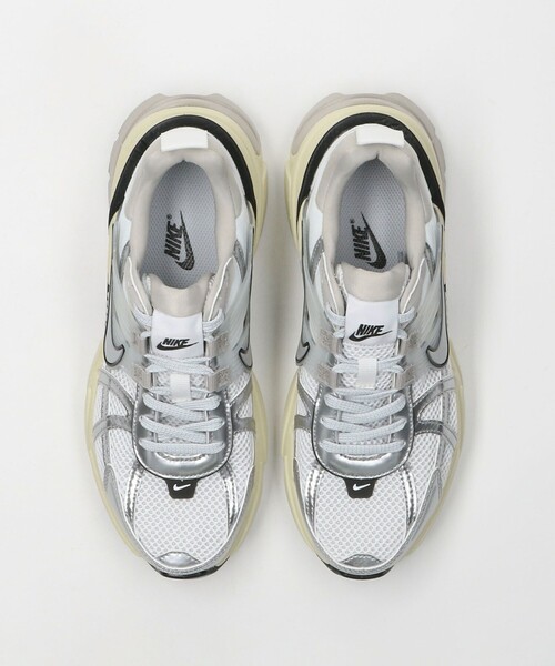 NIKE（ナイキ）の「＜NIKE＞ナイキ V2K ラン スニーカー（スニーカー・レディース・ブラック/ホワイト/ブラウン/ライトグレー・22.5cm/23cm/24cm/25cm/23.5cm/24.5cm）」の8枚目の写真