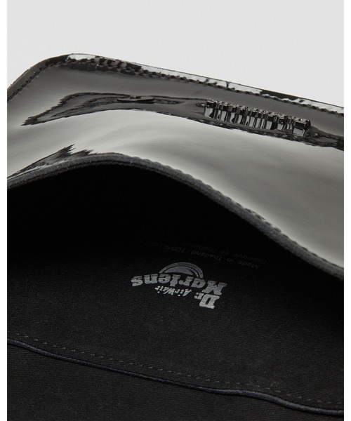 Dr. Martens(ドクターマーチン)の「Dr. Martens/ドクターマーチン パテント 7 インチ サッチェル バッグ AC917005(ショルダーバッグ・レディース・ブラック・FREE)」の7枚目の写真