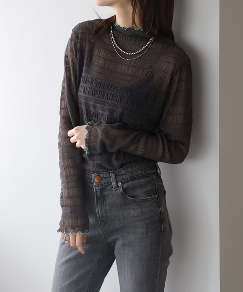 Bonjour Sagan(ボンジュールサガン)の「配色パイピングシアータートルプルオーバー(Tシャツ/カットソー・レディース・アイボリー/チャコールグレー/ホワイト/ブラック・FREE)」の4枚目の写真