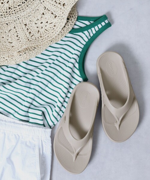 OOFOS（ウーフォス）の「OOFOS/ウーフォス OOoriginal / ウーオリジナル（サンダル・レディース・ブラック/ベージュ/ピンク・6/8/7）」の15枚目の写真