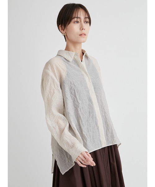 emmi（エミ）の「ウォッシャブルワッシャーシアーシャツ（シャツ/ブラウス・レディース・ライトブルー/ライトベージュ/ネイビー・FREE）」の11枚目の写真