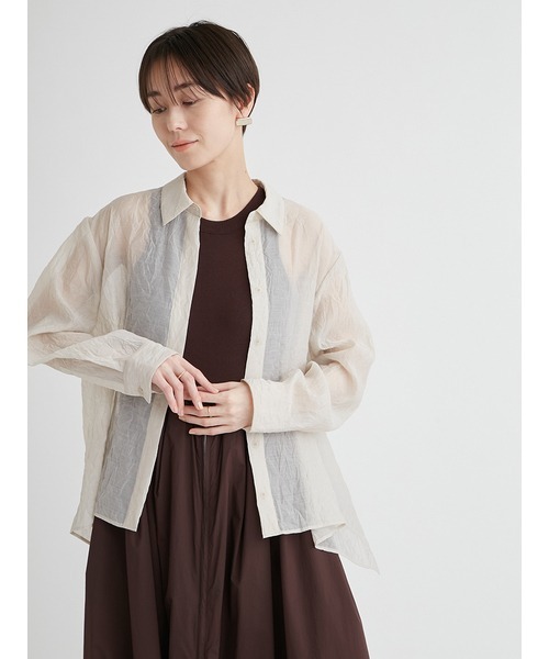 emmi（エミ）の「ウォッシャブルワッシャーシアーシャツ（シャツ