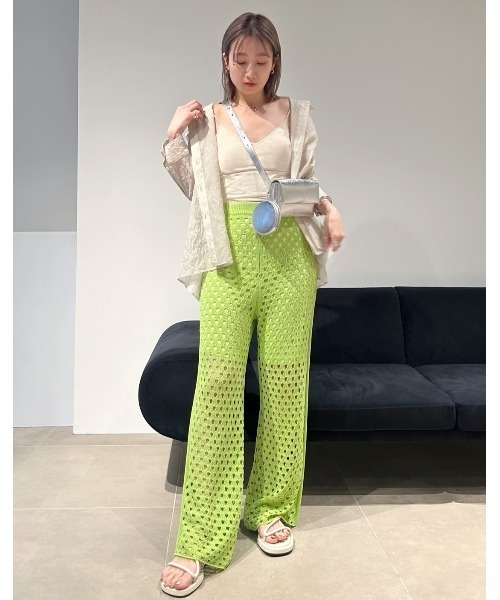 【美品】emmi ウォッシャブルワッシャーシアーシャツ ブラウス ブルー emmi（エミ）の「ウォッシャブルワッシャーシアーシャツ（シャツ