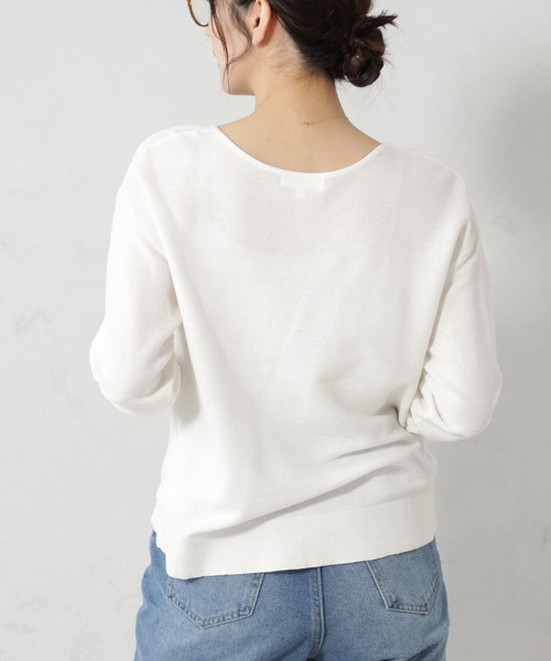 FOUND GOOD（ファウンドグッド）の「ナメラカニットVネックプルオーバー（ニット/セーター・レディース・ブラック/ピンク系2/ホワイト系5/グレー系/グリーン系2/ブラウン系・S/M/L）」の8枚目の写真