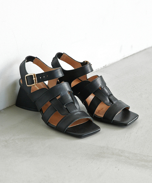 Au BANNISTER(オゥバニスター)の「グルカ風ヒールサンダル(サンダル・レディース・ブラウン/グリーン/ブラック・35/36/37/38/39)」の10枚目の写真