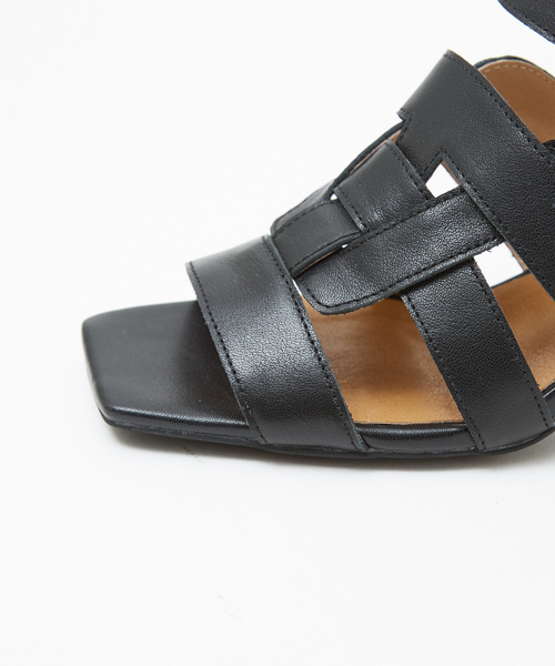 Au BANNISTER(オゥバニスター)の「グルカ風ヒールサンダル(サンダル・レディース・ブラウン/グリーン/ブラック・35/36/37/38/39)」の13枚目の写真