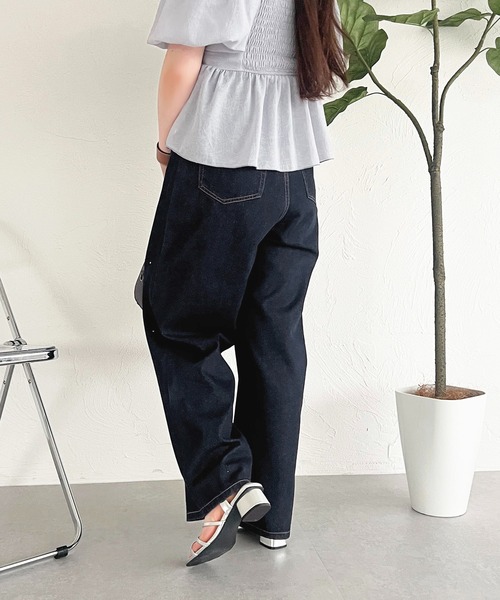 apres jour(アプレジュール)の「ハイウエストラインストーンデニムパンツ【ZOZOTOWN限定アイテム】(デニムパンツ・レディース・ライトブルー/ダークインディゴブルー・SMALL/X-LARGE/MEDIUM)」の9枚目の写真