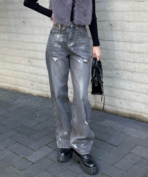 clear（クリア）の「【低身長サイズ有】箔プリントダメージストレートデニムパンツ[着回し抜群 ストリート]≪2024AW新作≫（デニムパンツ・レディース・ブルー/ブラック・M/S/XS）」の5枚目の写真