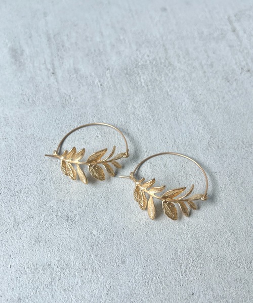 リーフモチーフフープピアス（ピアス（両耳用））｜Libra Cue