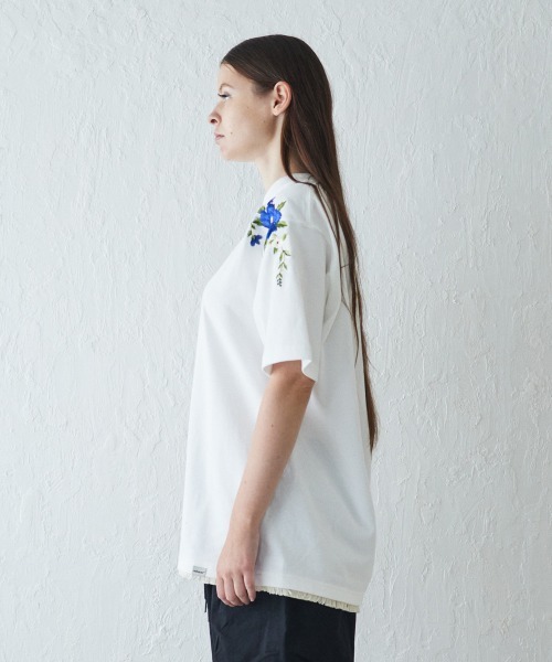 rehacer（レアセル）の「rehacer : Fringe Flower Wide CS / フリンジ フラワー ワイド カットソー（Tシャツ/カットソー・メンズ・スミクロ/ベージュ/ホワイト・MEDIUM/LARGE/X-LARGE）」の18枚目の写真