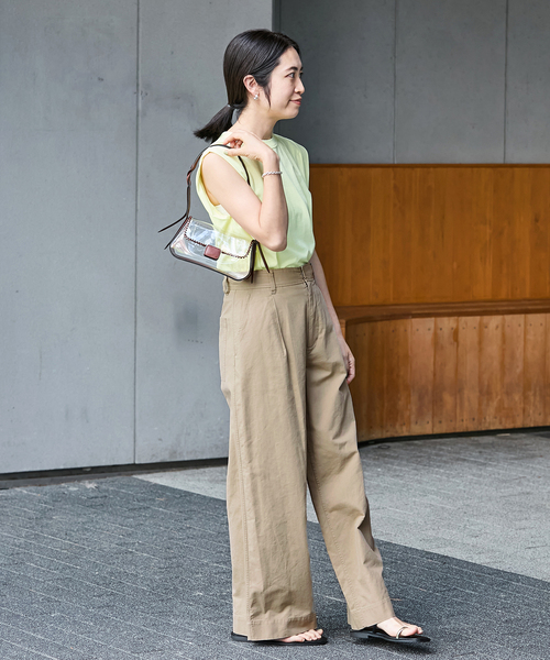 IENA(イエナ)の「ローウエストチノパンツ(チノパンツ・レディース・ベージュ/ホワイト・38/36/34)」の22枚目の写真
