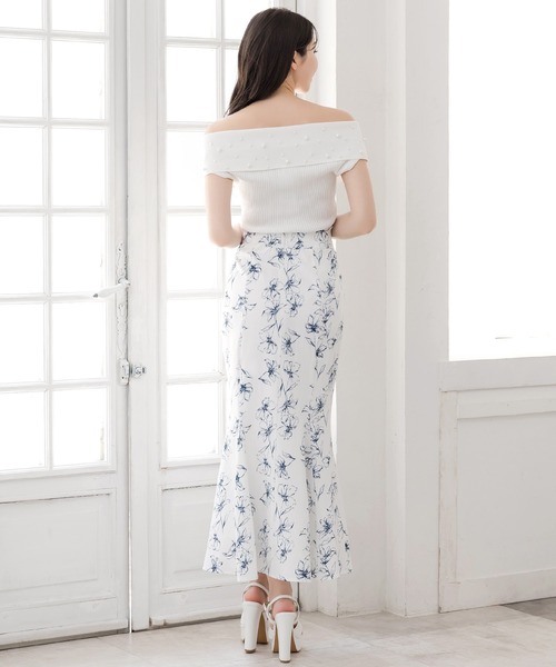 Julia Boutique(ジュリアブティック)の「パール付きデコルテオープンノースリーブニットトップス/24094(ニット/セーター・レディース・イエロー/ホワイト/ブラック・ONE)」の5枚目の写真