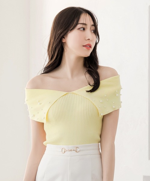 Julia Boutique(ジュリアブティック)の「パール付きデコルテオープンノースリーブニットトップス/24094(ニット/セーター・レディース・イエロー/ホワイト/ブラック・ONE)」の16枚目の写真