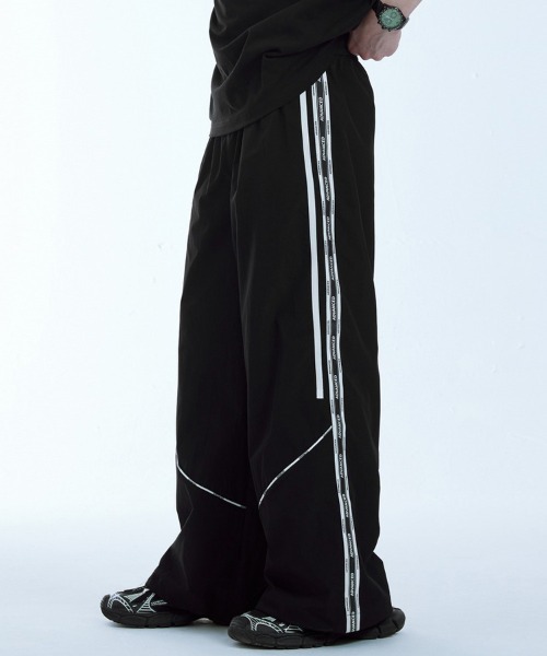 Ressaca（レサーカ）の「2Wayサイドライントラックパンツ ワイドストレートシルエット（その他パンツ・メンズ・ブラック/チャコール・XL/L/M）」の10枚目の写真