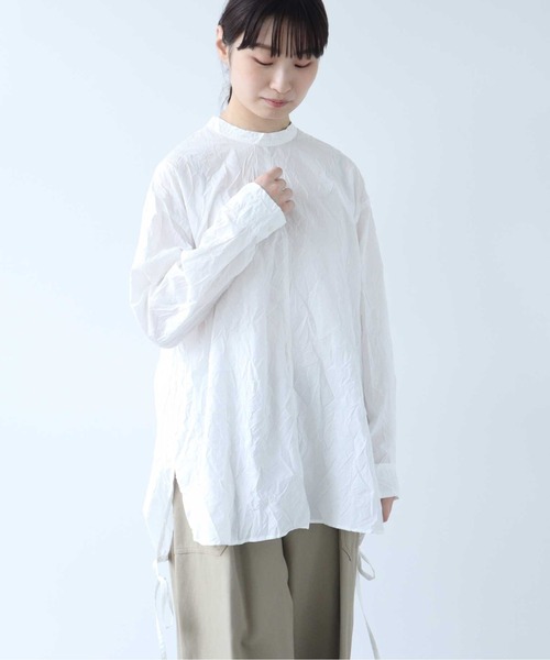 yuni コットンポリエステルキャッチワッシャー チュニックシャツ yuni（ユニ ）の「コットンポリエステルキャッチワッシャー