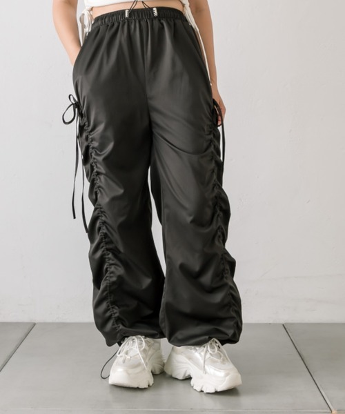 OLIVE des OLIVE(オリーブデオリーブ)の「サイドギャザーリボンパンツ(その他パンツ・レディース・ベージュ/ピンク/ブラック/オフホワイト・FREE)」の3枚目の写真