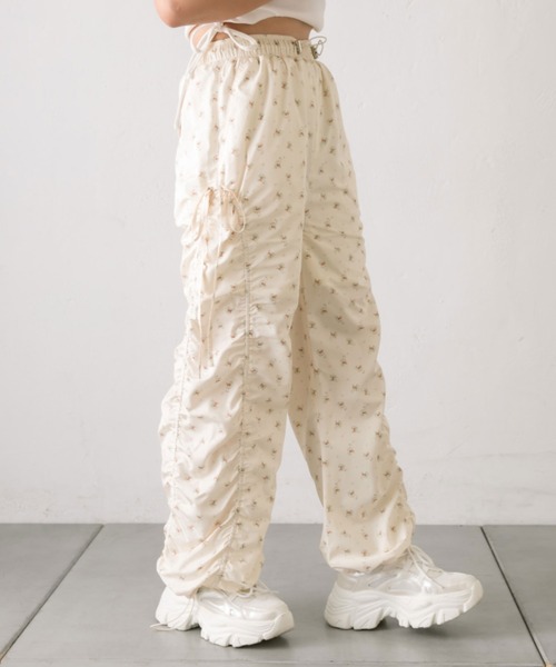 OLIVE des OLIVE(オリーブデオリーブ)の「サイドギャザーリボンパンツ(その他パンツ・レディース・ベージュ/ピンク/ブラック/オフホワイト・FREE)」の10枚目の写真