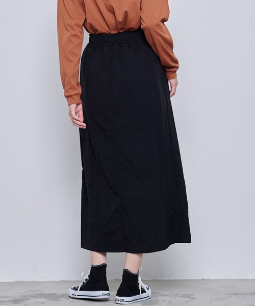 Arnold Palmer（アーノルドパーマー）の「アウトポケット カーゴスカート（スカート・レディース・ベージュ/ブラック・S/M/L）」の8枚目の写真