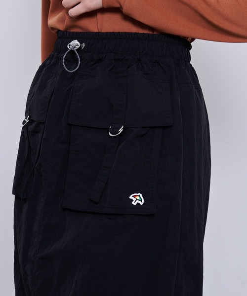 Arnold Palmer（アーノルドパーマー）の「アウトポケット カーゴスカート（スカート・レディース・ベージュ/ブラック・S/M/L）」の4枚目の写真