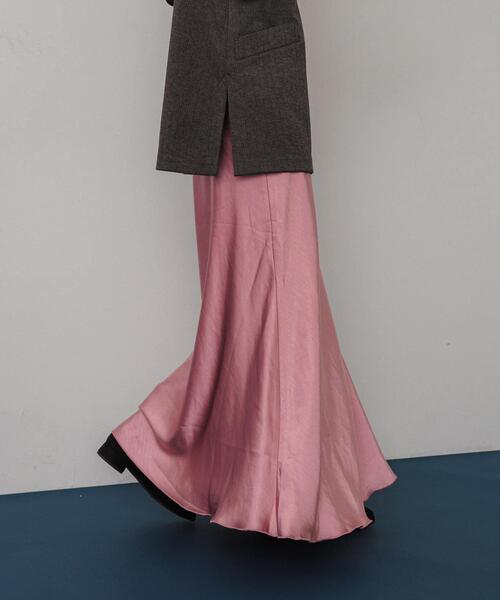 SENSE OF PLACE by URBAN RESEARCH(センスオブプレイスバイアーバンリサーチ)の「『WEB/一部店舗限定サイズ』ナローサテンスカート(スカート・レディース・チャコールグレー/カーキ/アイボリー/ライトピンク/ブラック/ブラウン・MEDIUM/SMALL/TALL)」の6枚目の写真