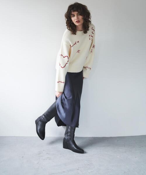 SENSE OF PLACE by URBAN RESEARCH（センスオブプレイスバイアーバンリサーチ）の「『WEB/一部店舗限定サイズ』ナローサテンスカート（スカート・レディース・チャコールグレー/カーキ/アイボリー/ライトピンク/ブラック/ブラウン・MEDIUM/SMALL/TALL）」の14枚目の写真