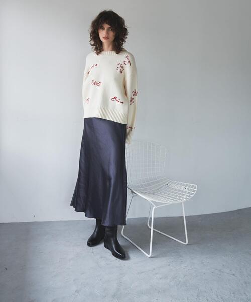 SENSE OF PLACE by URBAN RESEARCH（センスオブプレイスバイアーバンリサーチ）の「『WEB/一部店舗限定サイズ』ナローサテンスカート（スカート・レディース・チャコールグレー/カーキ/アイボリー/ライトピンク/ブラック/ブラウン・MEDIUM/SMALL/TALL）」の15枚目の写真