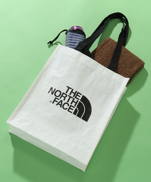 THE NORTH FACE（ザノースフェイス）の「【THE NORTH FACE/ザノースフェイス】 Tarpaulin Eco Bag / ターポリンエコバッグ　スモール（エコバッグ/サブバッグ・メンズ・ホワイト/ホワイト系その他・FREE）」の2枚目の写真