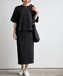 配色トップス＋タイトスカートセットアップ