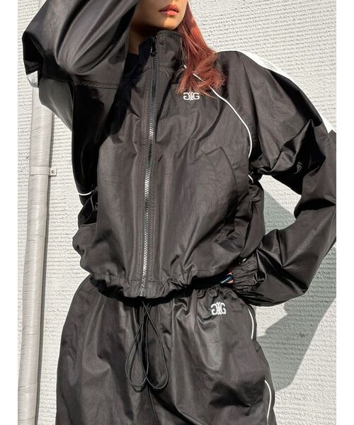 GYDA（ジェイダ）の「【WEB限定】【TINY低身長さん向け】Symmetry GYDAラインショートトラックジャケット（ブルゾン・レディース・ブラック/オフホワイト・FREE）」の5枚目の写真