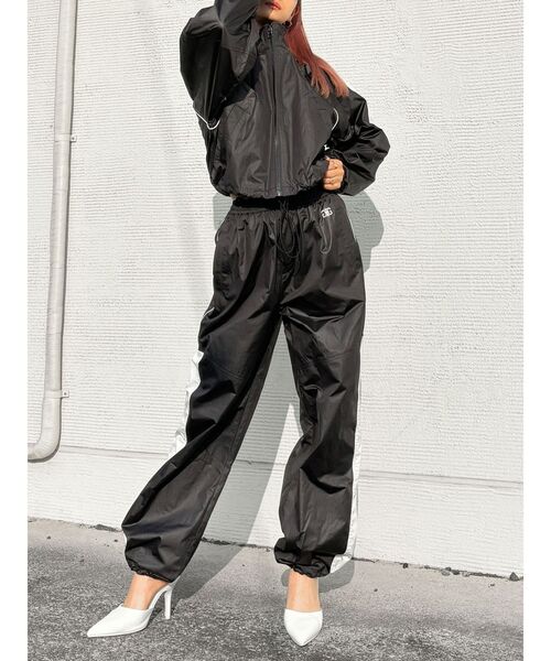 GYDA（ジェイダ）の「【WEB限定】【TINY低身長さん向け】Symmetry GYDAラインショートトラックジャケット（ブルゾン・レディース・ブラック/オフホワイト・FREE）」の9枚目の写真