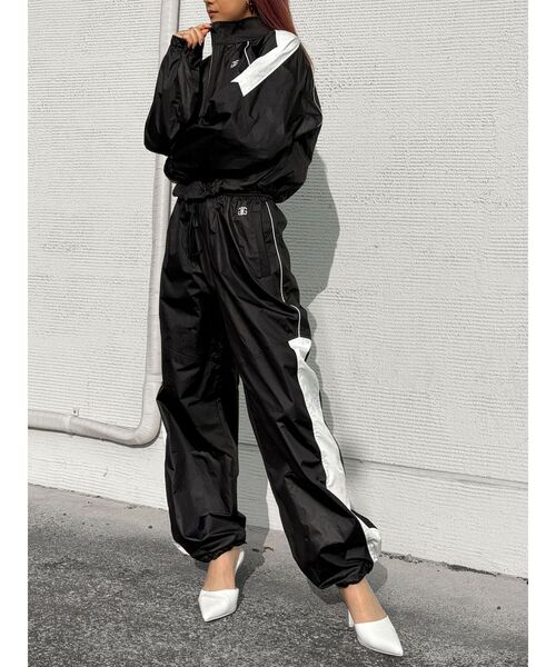 GYDA（ジェイダ）の「【WEB限定】【TINY低身長さん向け】Symmetry GYDAラインショートトラックジャケット（ブルゾン・レディース・ブラック/オフホワイト・FREE）」の10枚目の写真