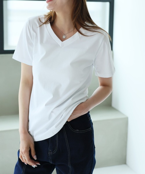 Girly Doll（ガーリードール）の「ベーシックVネックTシャツ（Tシャツ/カットソー・レディース・ブラック/ホワイト/グレー/ピンク/ベージュ・L/M）」の15枚目の写真