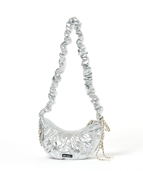 niko and...（ニコアンド）の「オリジナルお財布月型ショルダーバッグ（ショルダーバッグ・レディース・レッド/ブラック/シルバー・0）」の8枚目の写真