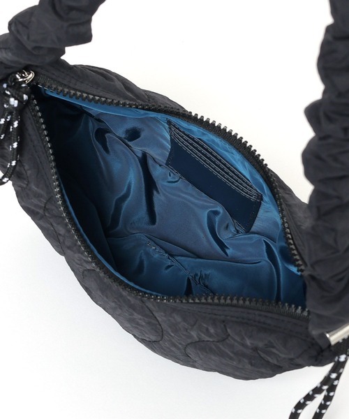 niko and...（ニコアンド）の「オリジナルお財布月型ショルダーバッグ（ショルダーバッグ・レディース・レッド/ブラック/シルバー・0）」の19枚目の写真