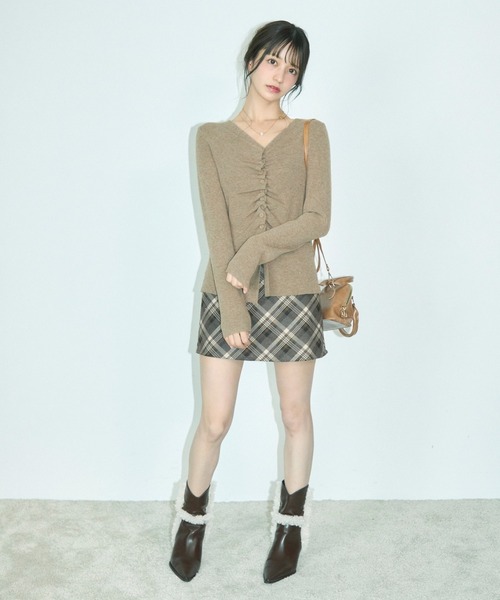 TITTY&CO.（ティティーアンドコー）の「フロントギャザーニットカーディガン（カーディガン/ボレロ・レディース・キャメル/アイボリー/グレー・FREE）」の11枚目の写真